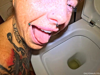 Piss Hungry Slut Gets Used